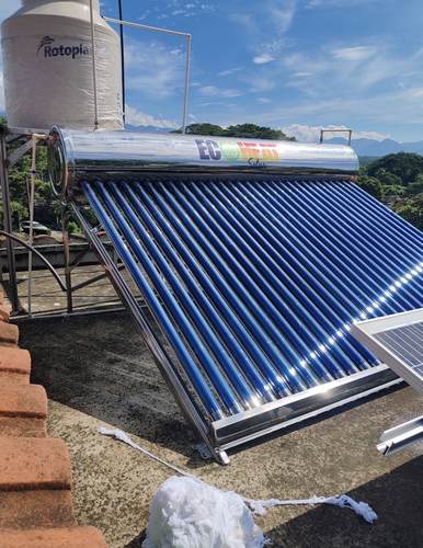 Calentador solar instalado por JB